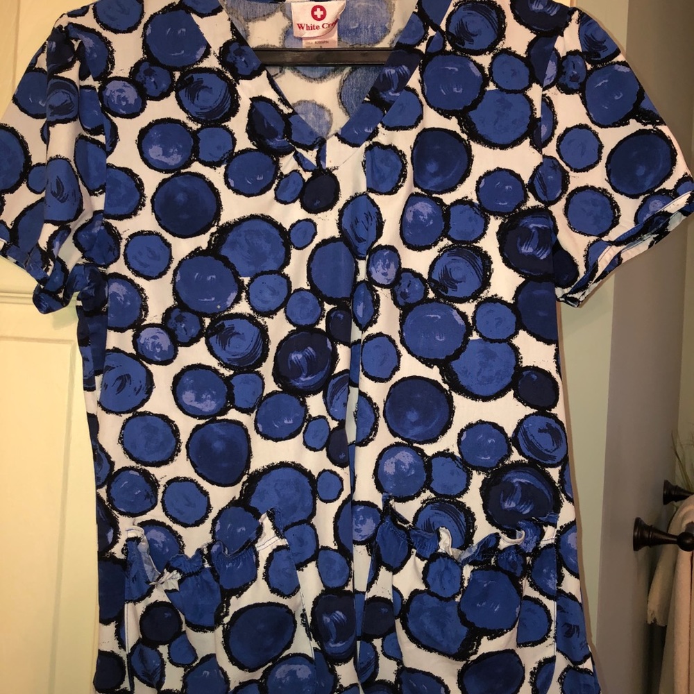Scrub top